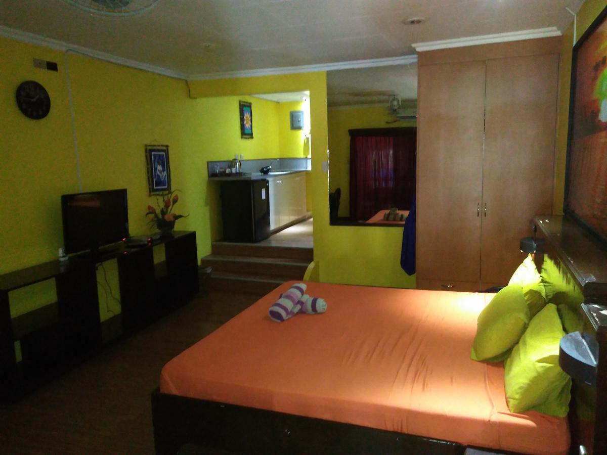 แมงโกส บีชฟรอนต์ รีสอร์ต Hotel โอลองกาโป ภายนอก รูปภาพ